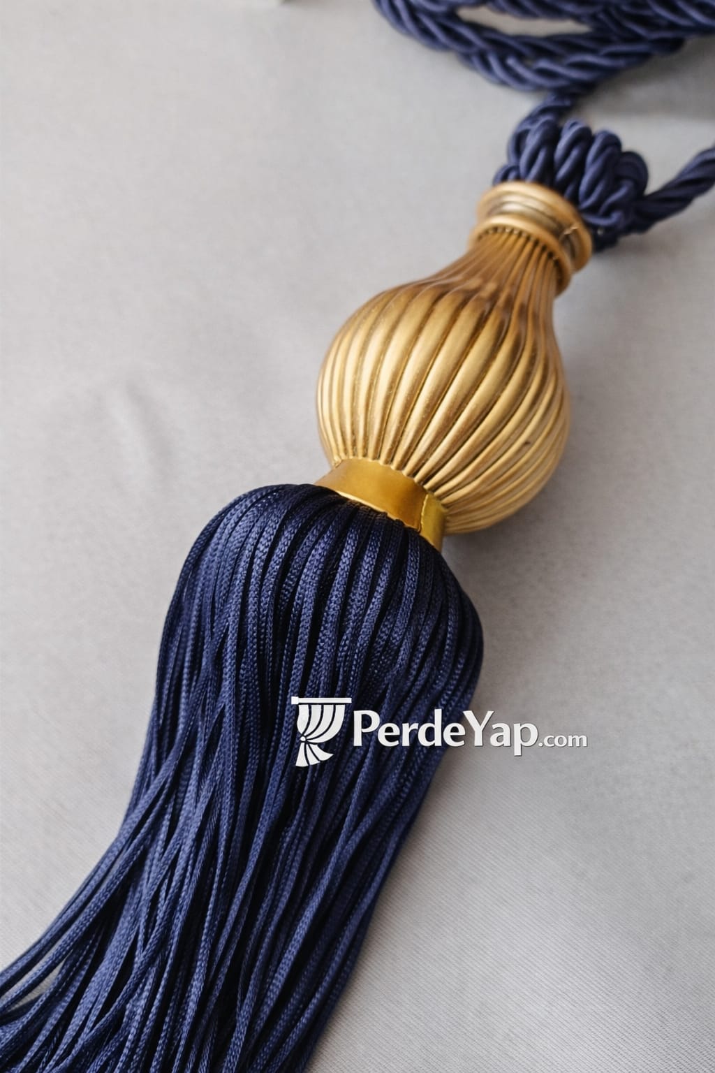 Fon Perde Tavan Bağlama Braçol Lacivert Altın Göbek Perde Toplama Aksesuarı (1 Adet)