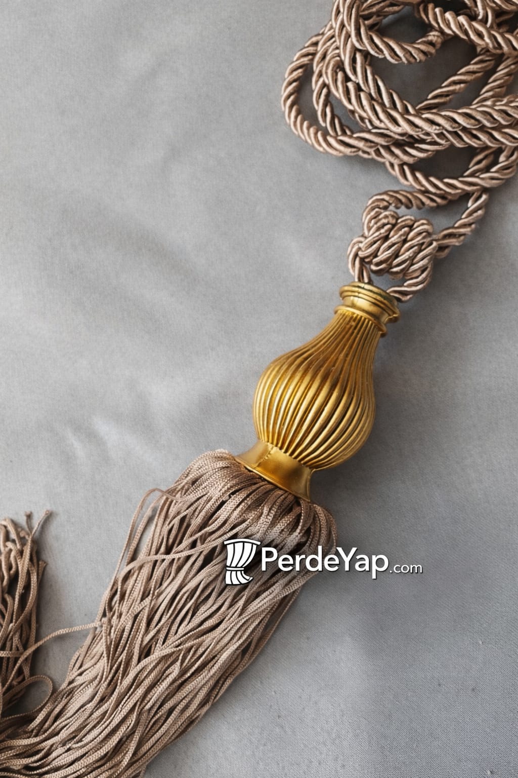 Fon Perde Tavan Bağlama Braçol Vizon Altın Göbek Perde Toplama Aksesuarı (1 Adet)