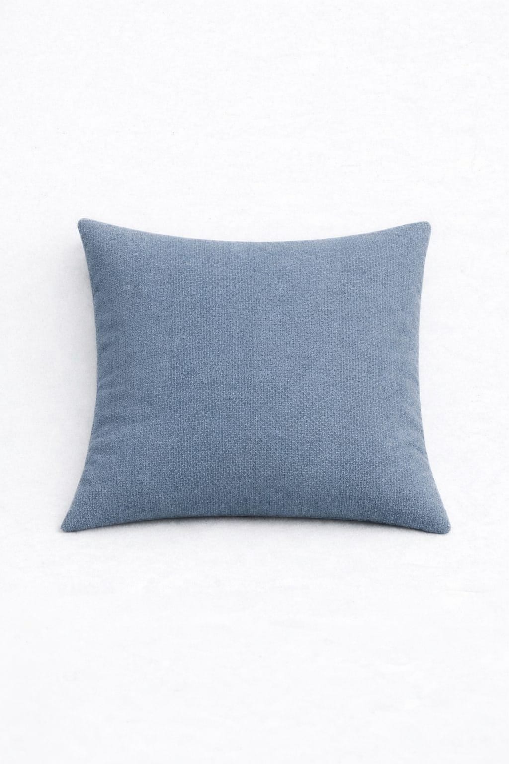 PerdeYap Kadife Dokulu Açık İndigo Kırlent Yastık Kılıfı ( 1 Adet )