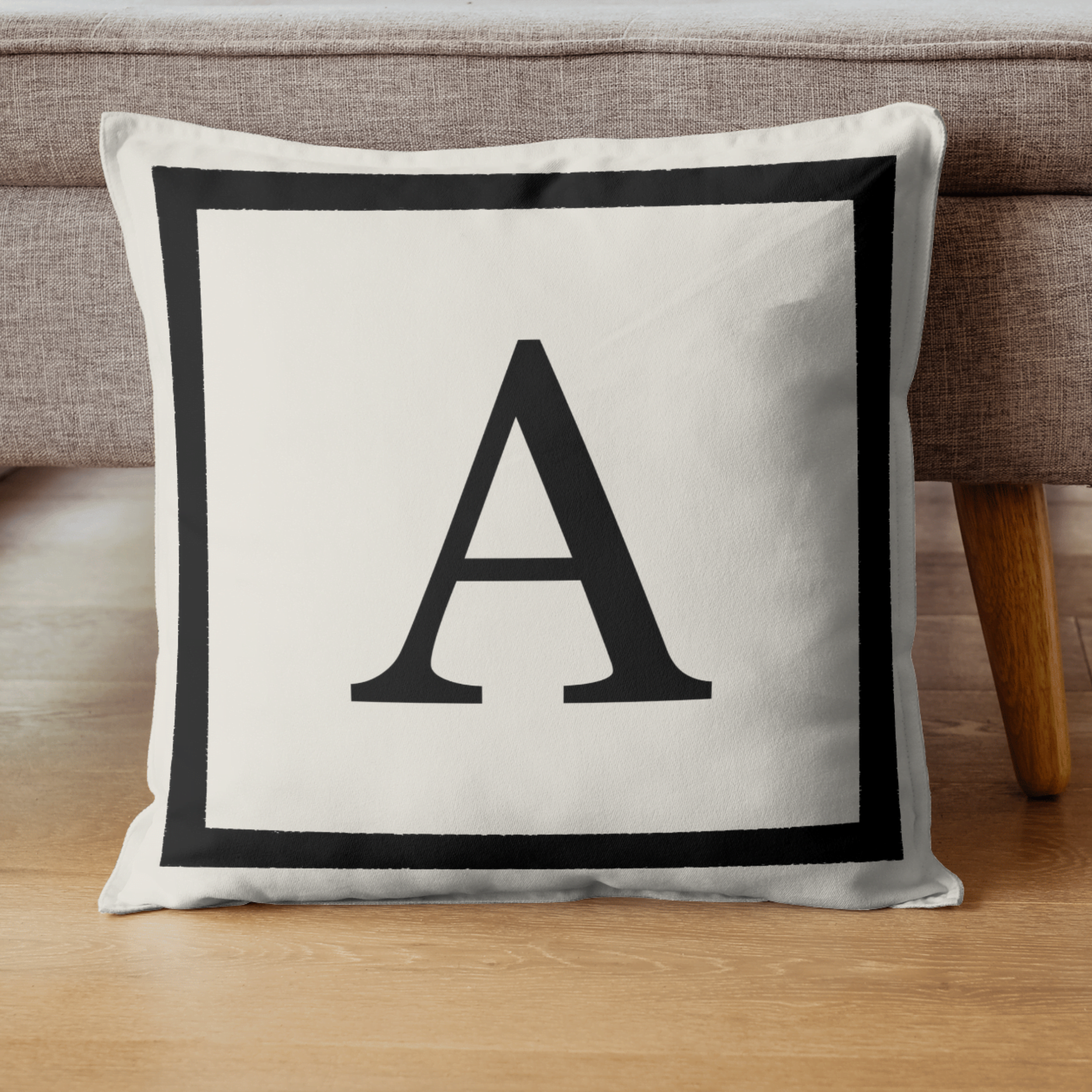 Harfli Kırlent Kılıfı - A Harfi - Hediyelik Dekoratif Kırlent Yastık Kılıfı 43x 43 Cm Krem-siyah
