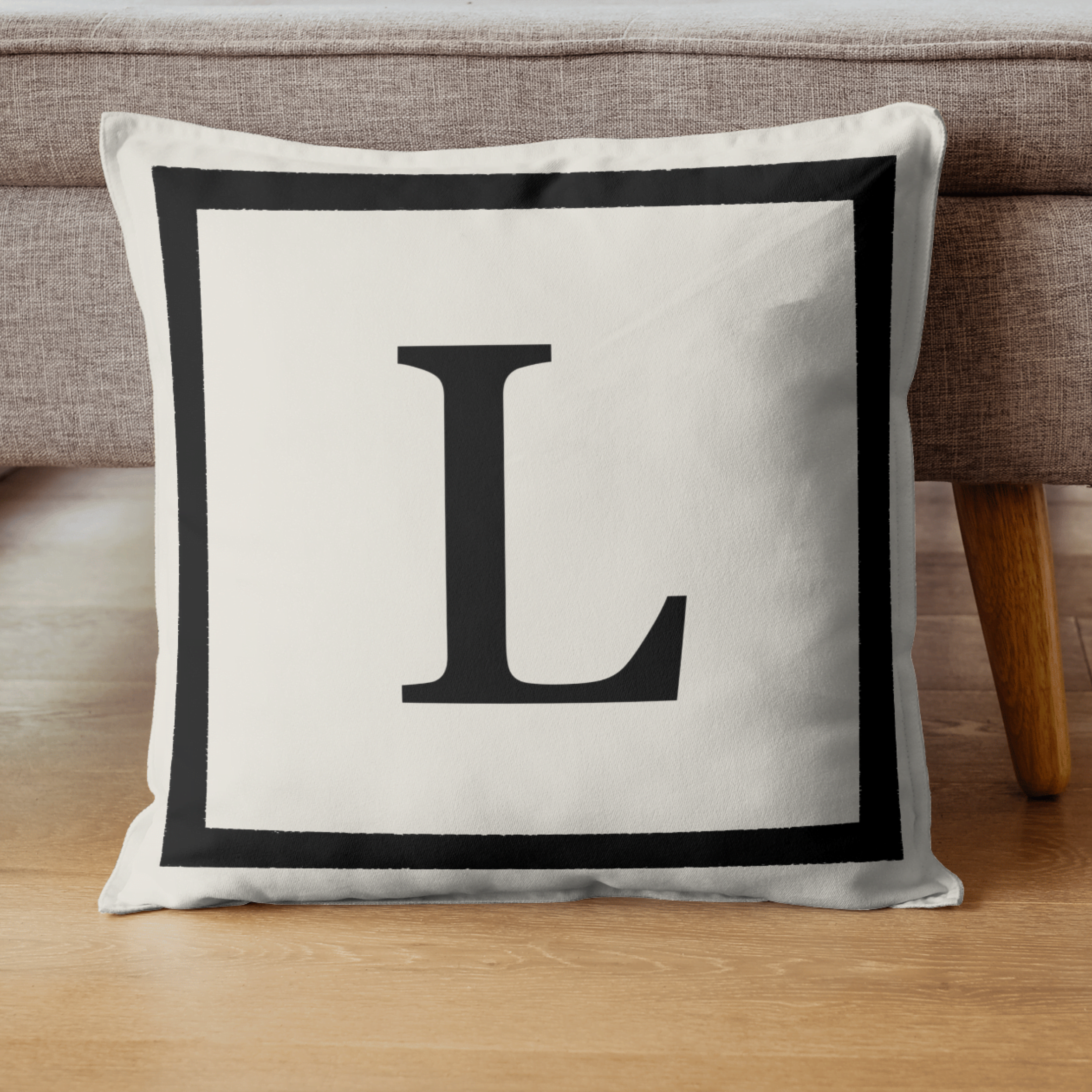 Harfli Kırlent Kılıfı - L Harfi - Hediyelik Dekoratif Kırlent Yastık Kılıfı 43x 43 Cm Krem-siyah