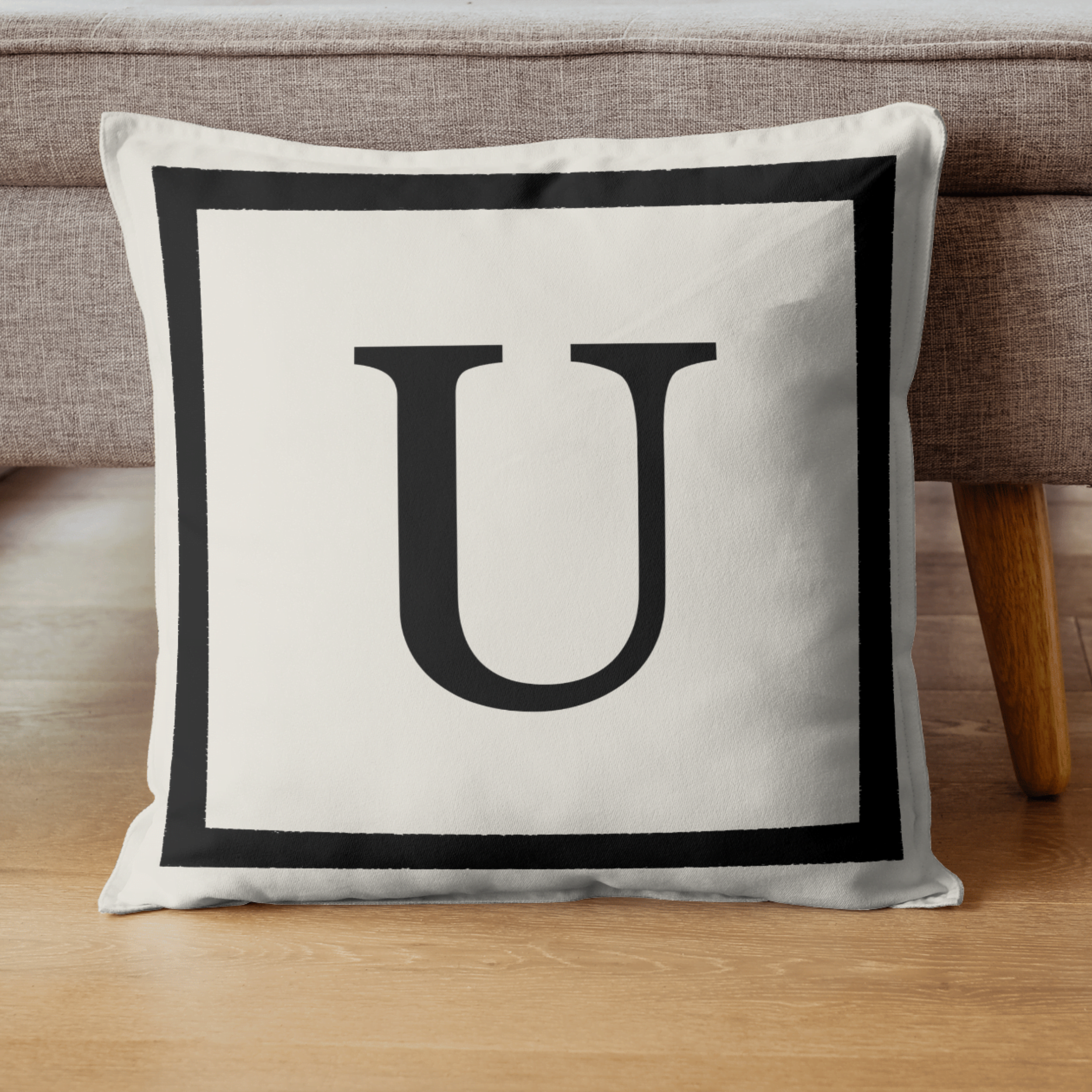Harfli Kırlent Kılıfı - U Harfi - Hediyelik Dekoratif Kırlent Yastık Kılıfı 43x 43 Cm Krem-siyah