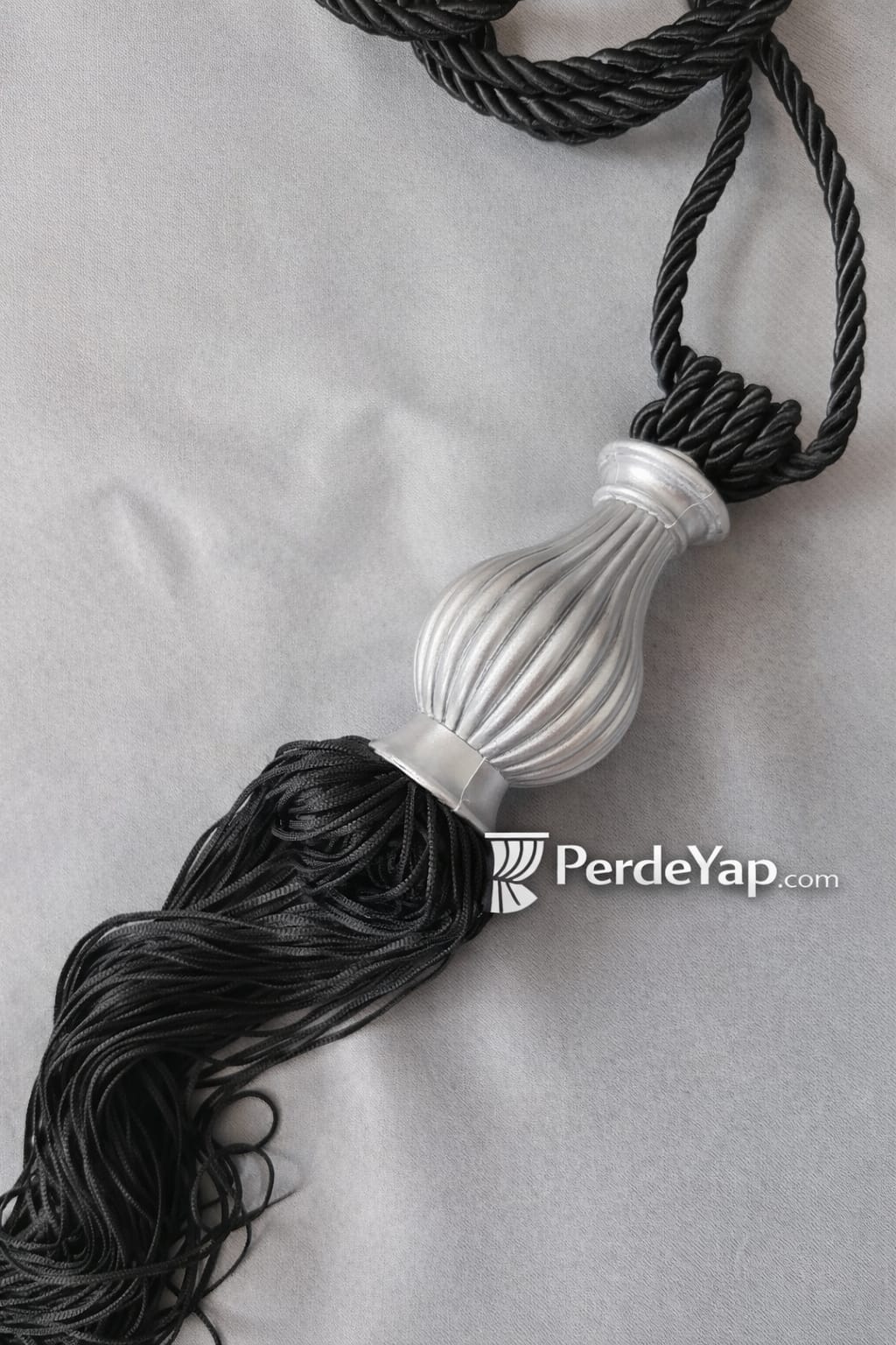 Fon Perde Tavan Bağlama Braçol Siyah Gümüş Göbek Perde Toplama Aksesuarı (1 Adet)